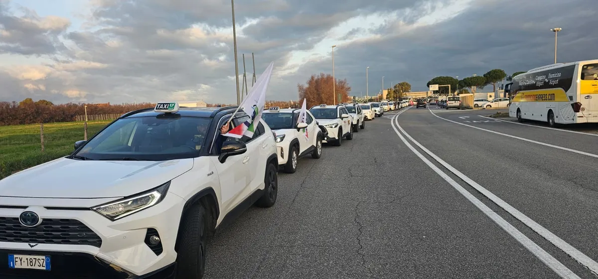 Il taxi non è una lobby: è un servizio pubblico sotto attacco