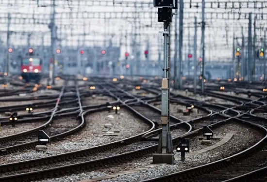 Quando il rischio riemerge: il prezzo nascosto della finanza nelle ferrovie