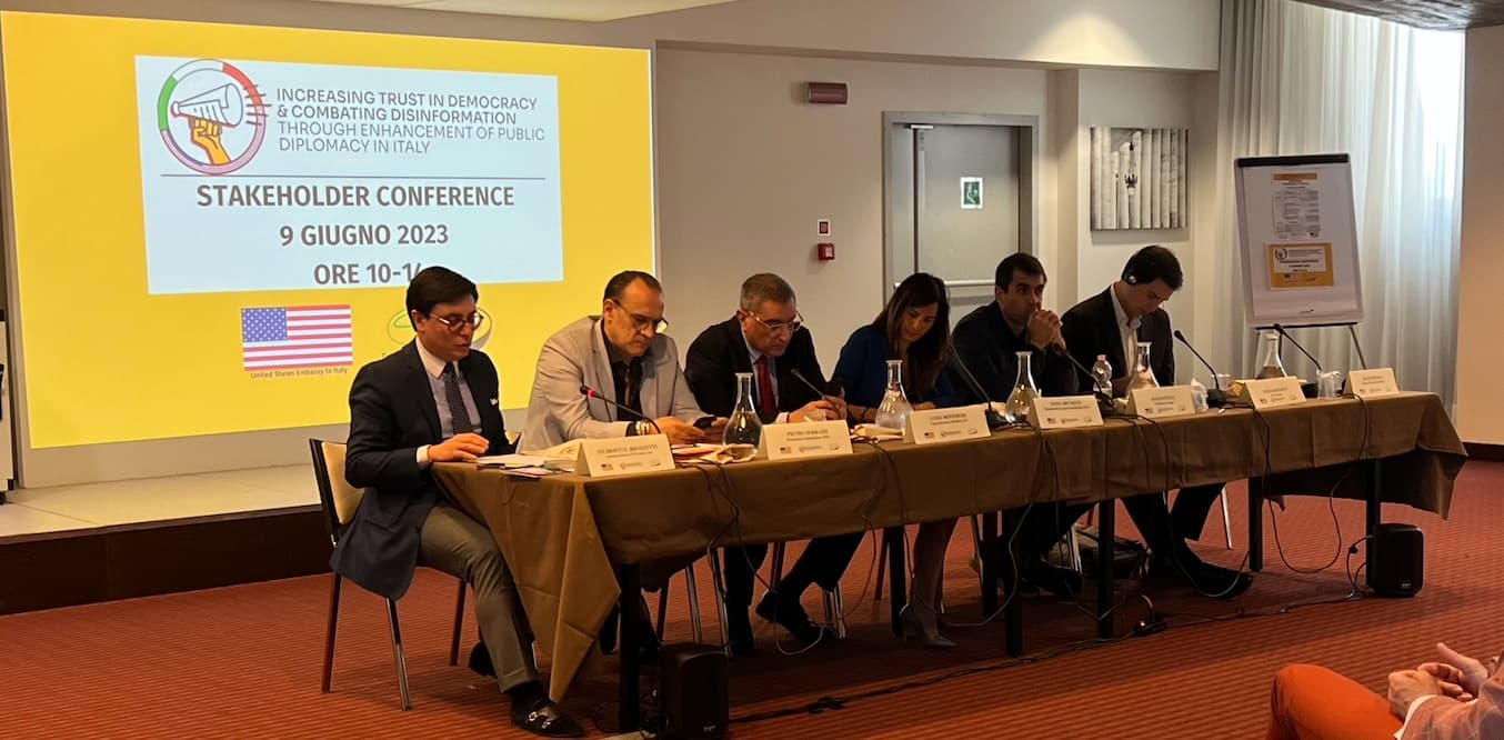 Tavolo della Stakeholder Conference DEM-LAB del 9 giugno 2023