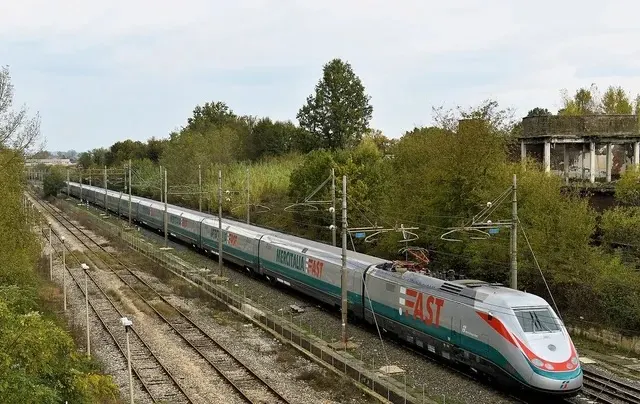 Alta velocità, ma senza merci: il paradosso dell’AV/AC che continua a costare miliardi